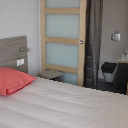 L'envers Du Castille Hotel Parthenay