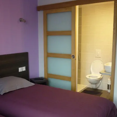 L'envers Du Castille Hotel *