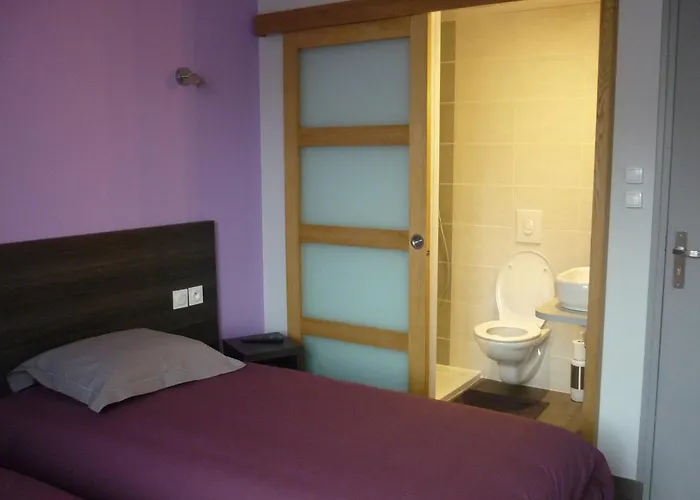 L'envers Du Castille Hotel *